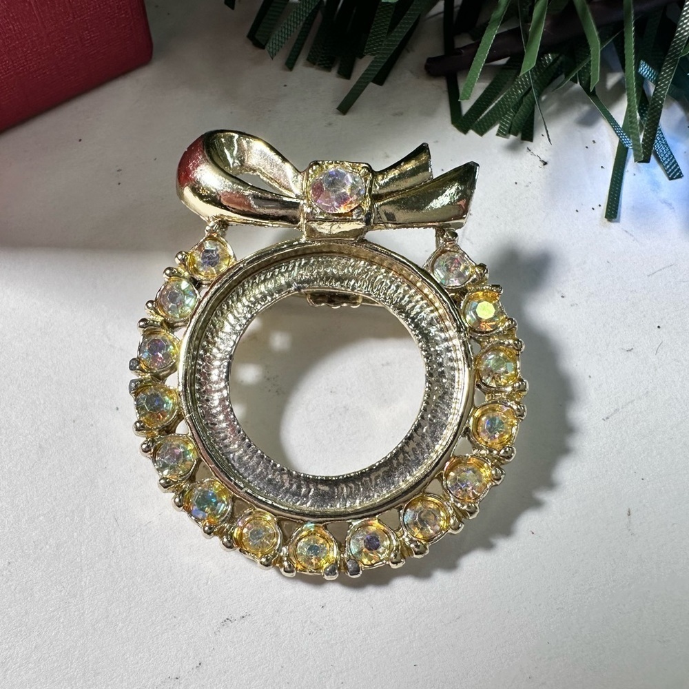 Vintage AB Rhinestone Christmas Wreath Brooch Pin